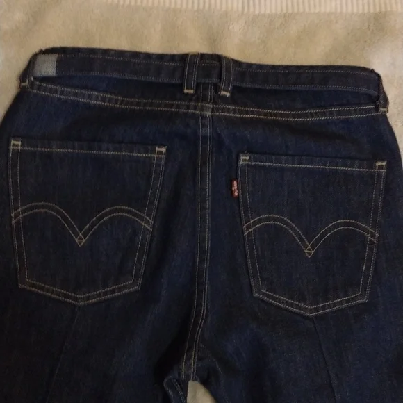 Levi's Jeans - Picture 4 of 16